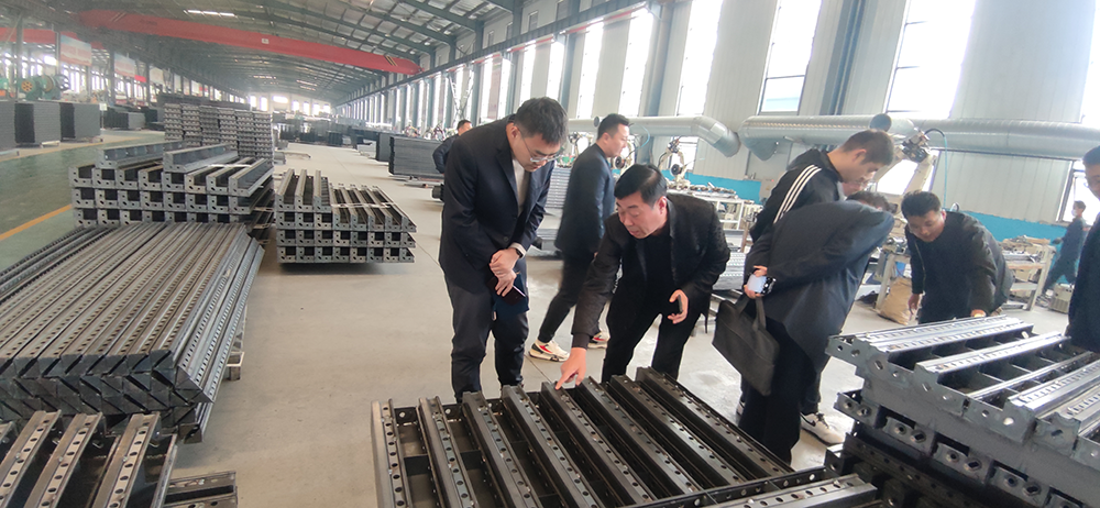 Warmly welcome the leadership of Shaanxi Construction Group to visit Shaanxi Shou Aluminum Mould Frame Technology Co.